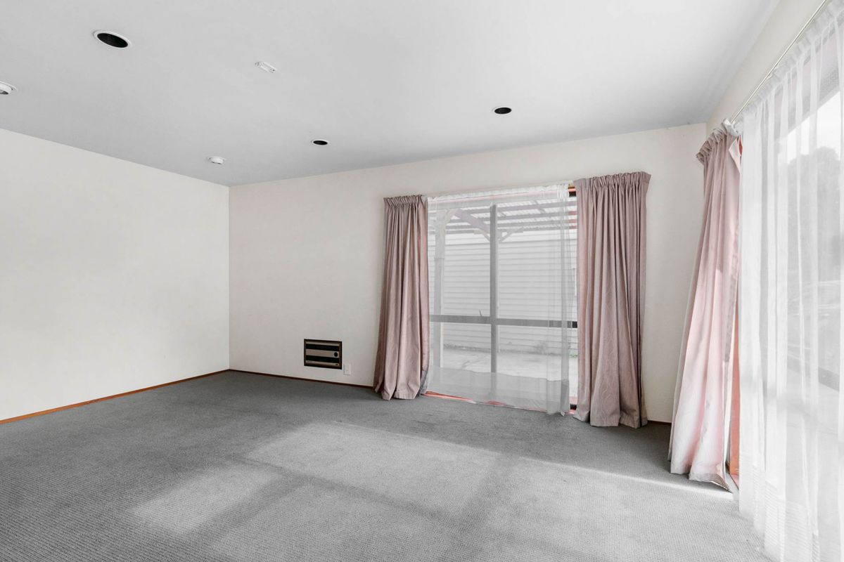 Spacious Three Bedroom in Mt Wellington! - View 6