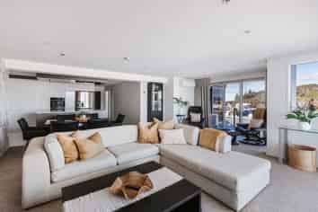 5A2/29 Maunganui Road - Cayman Apartments, Mount Maunganui