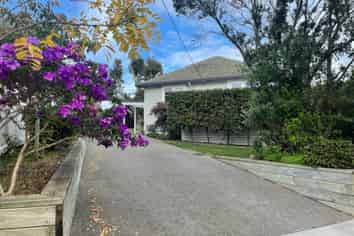 9 Tui Street, Belmont