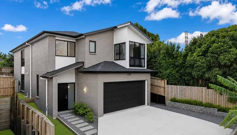 44D White Swan Road, Mount Roskill