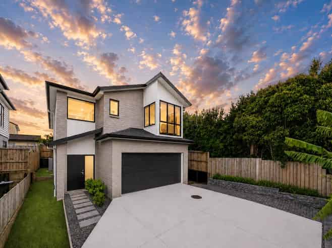 44D White Swan Road, Mount Roskill