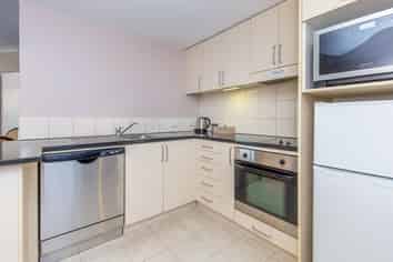 211/9-17 Byron Ave, Takapuna