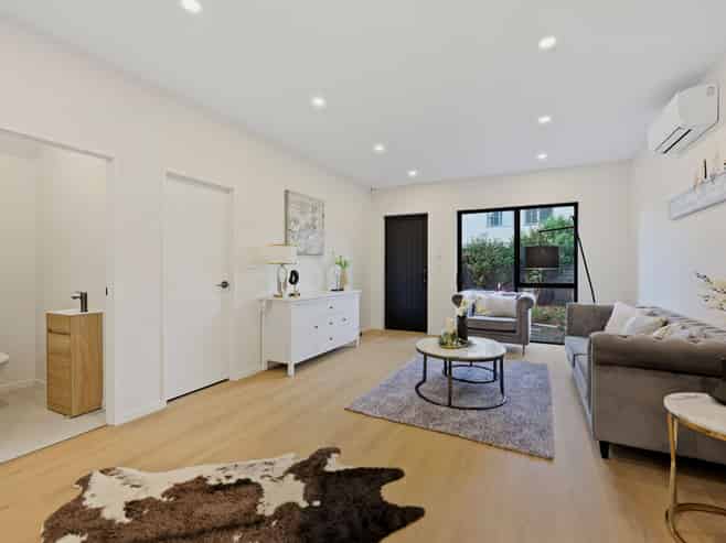 Lot 4/44 Bradbury Road, Botany Downs