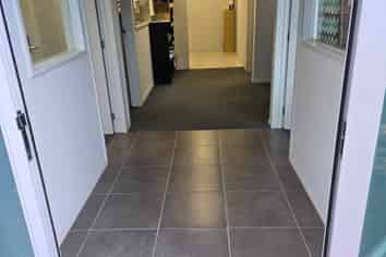 172M² WAREHOUSE SUBLEASE
