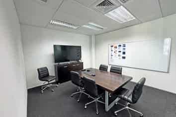 MODERN WILLIAM PICKERING OFFICE
