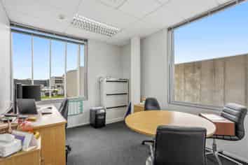 MODERN WILLIAM PICKERING OFFICE
