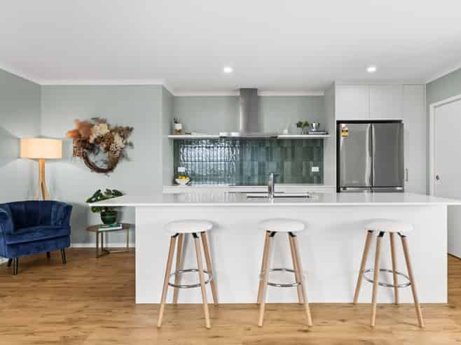 11 Tutira Place, Poraiti