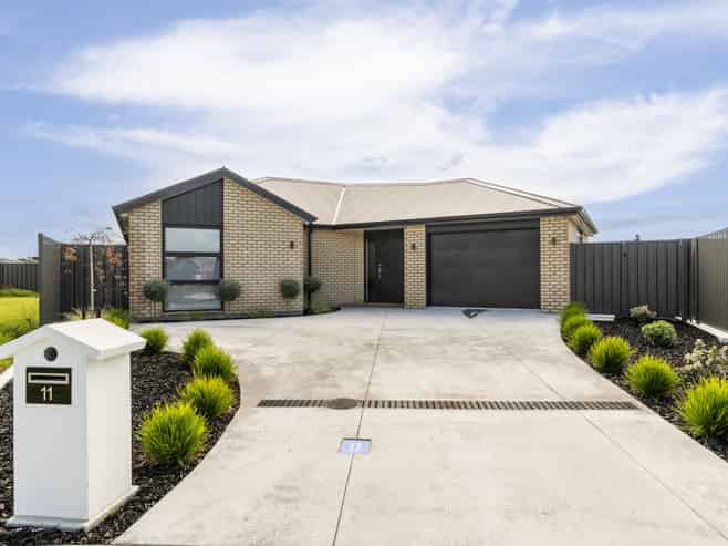 11 Tutira Place, Poraiti