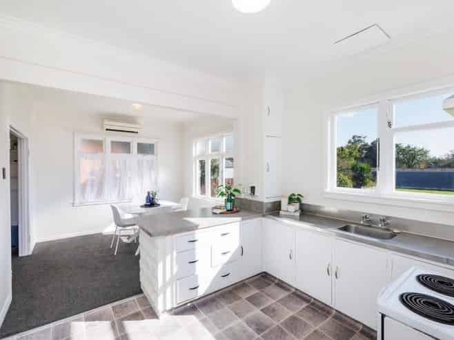 657 Featherston Street, Roslyn