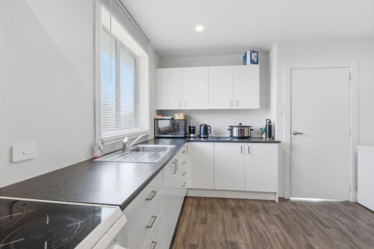 Solid Home With Massive Potential - Mehr