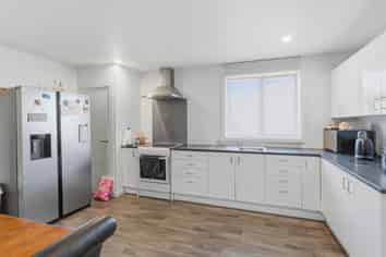 150 Moulson Street, Strathern