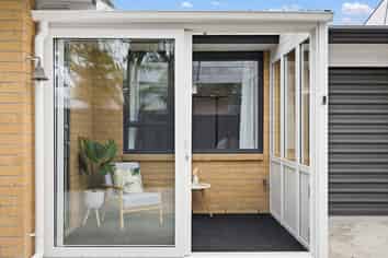2/59B Mackworth street, Woolston