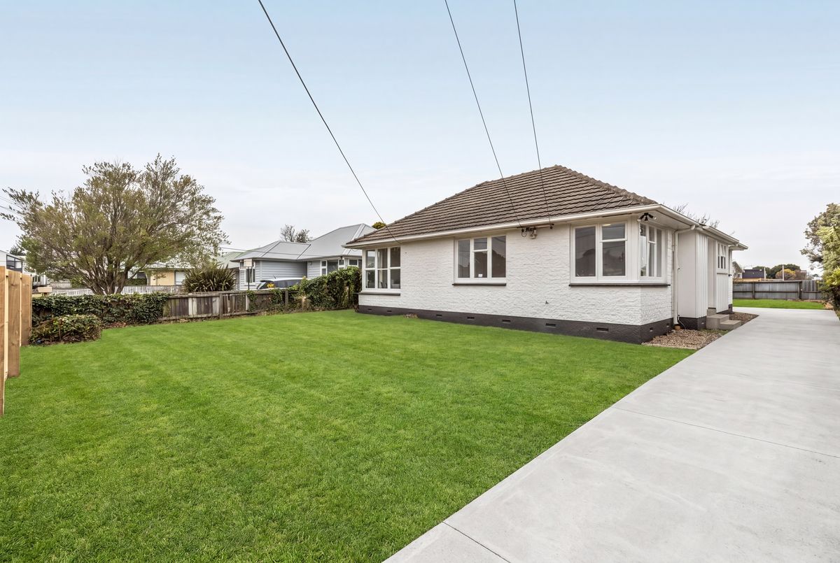 STOP WAITING. START OWNING, Aranui