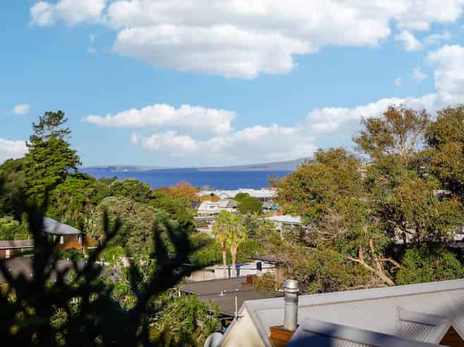1/57b Woodlands Crescent, Browns Bay