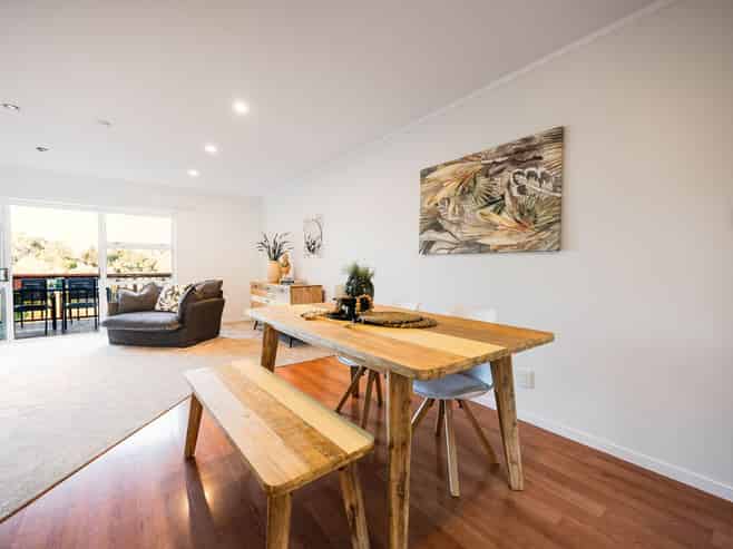 1/57b Woodlands Crescent, Browns Bay