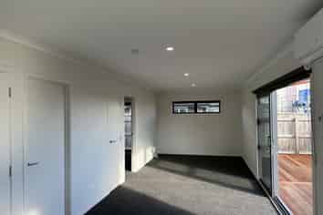8 Manchester Street , Levin
