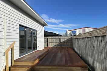 8 Manchester Street , Levin