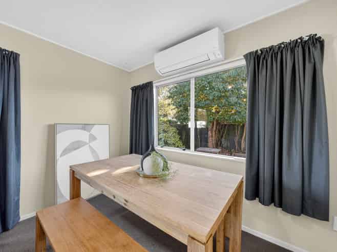 8B Kupe Drive, Carterton