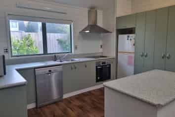 18B Karewa Parade, Papamoa Beach