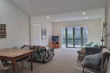 18B Karewa Parade, Papamoa Beach