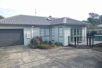 18B Karewa Parade, Papamoa Beach