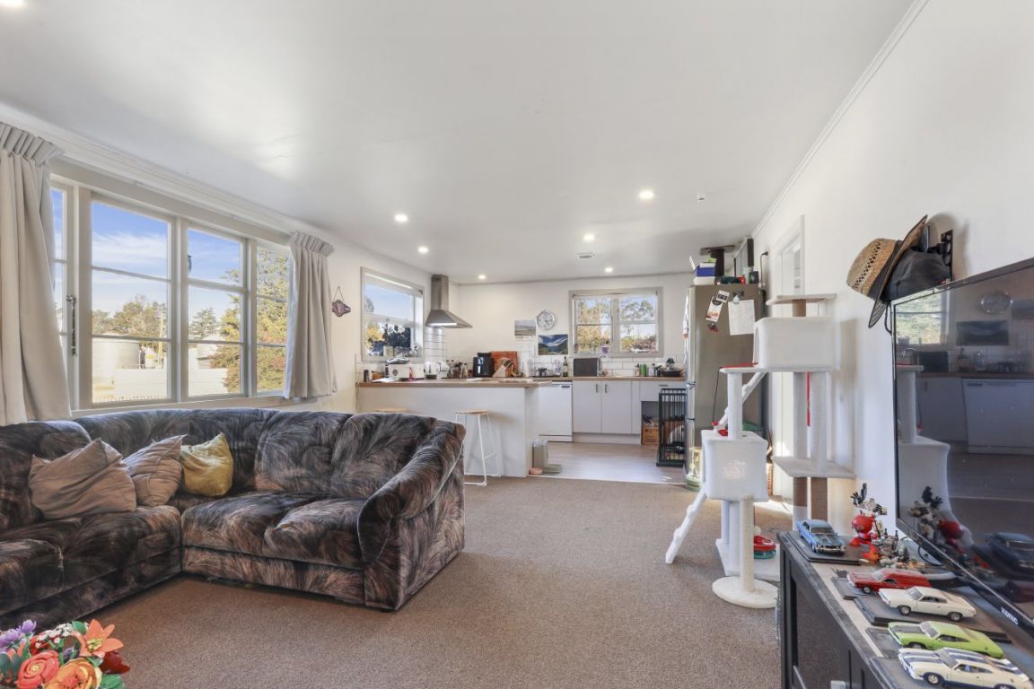 * UNDER OFFER * Price ADJUSTED and Immediate Possession Available - View 5