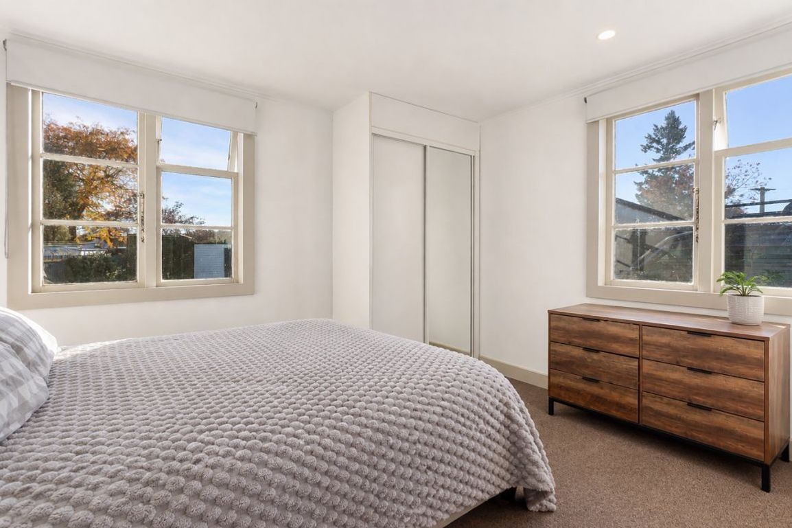 * UNDER OFFER * Price ADJUSTED and Immediate Possession Available - View 3