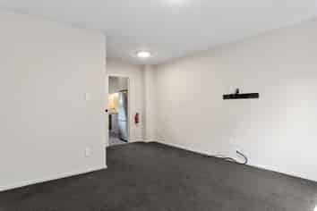 2/19 Grove Road, Addington