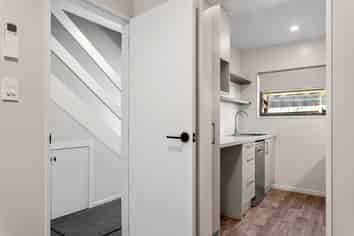2/19 Grove Road, Addington