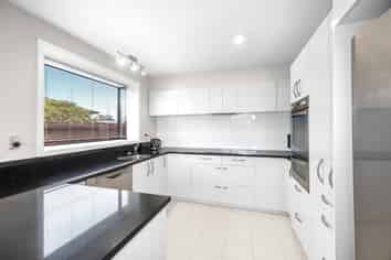 58 Cowes Street, Avondale