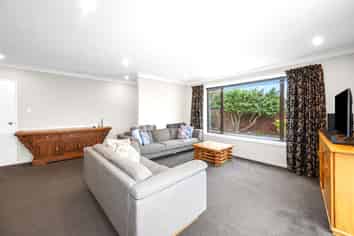 58 Cowes Street, Avondale