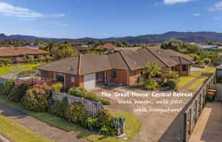 51 Cholmondeley Crescent, Whitianga