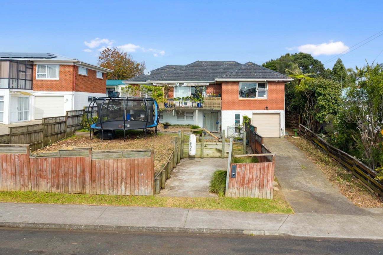683m² Mixed Housing Suburban, Development Opp – pohled 3
