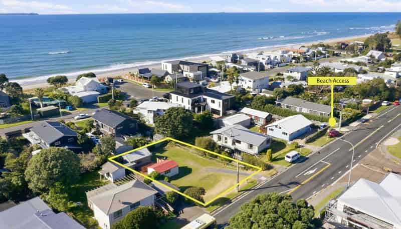 1127 Papamoa Beach Road, Papamoa