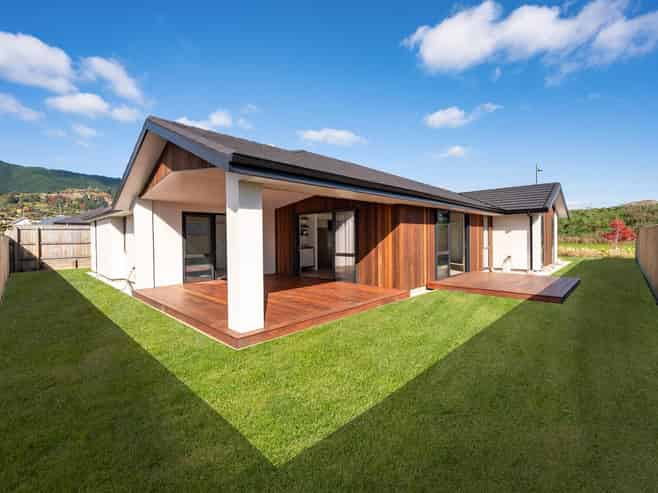  32 Greenway Crescent, Hope