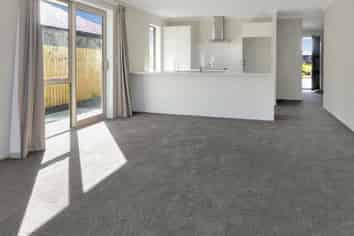 22 Stud Rd, Yaldhurst