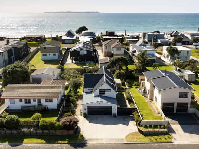 1281 Papamoa Beach Road, Papamoa