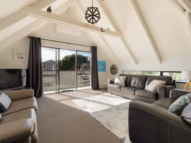 1281 Papamoa Beach Road, Papamoa