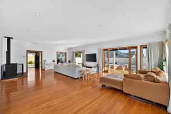 4 Hill Street North, Richmond