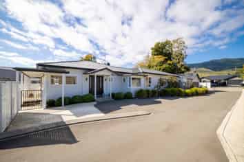 4 Hill Street North, Richmond