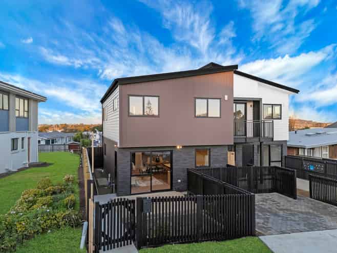 2/41 La Trobe Street, Pakuranga