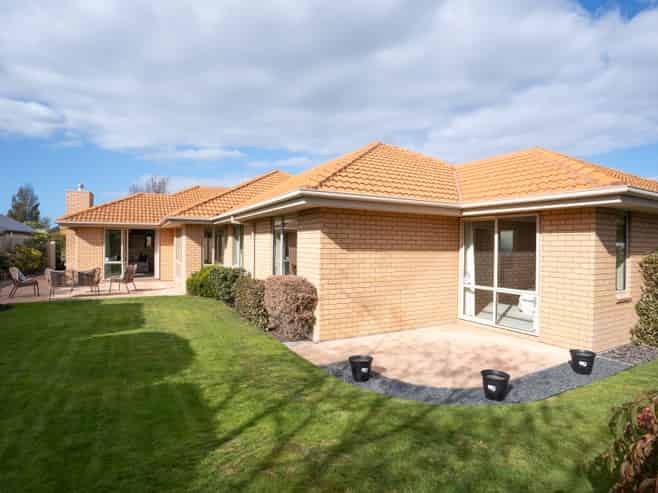 8 Bayliss Close, Northwood