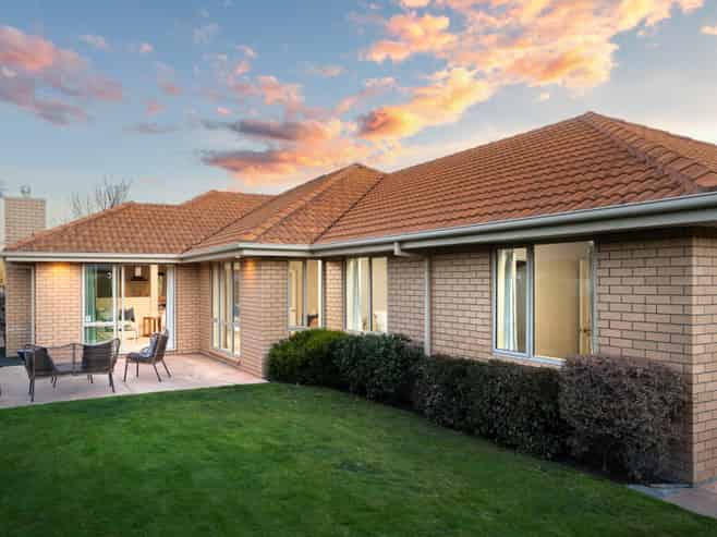 8 Bayliss Close, Northwood