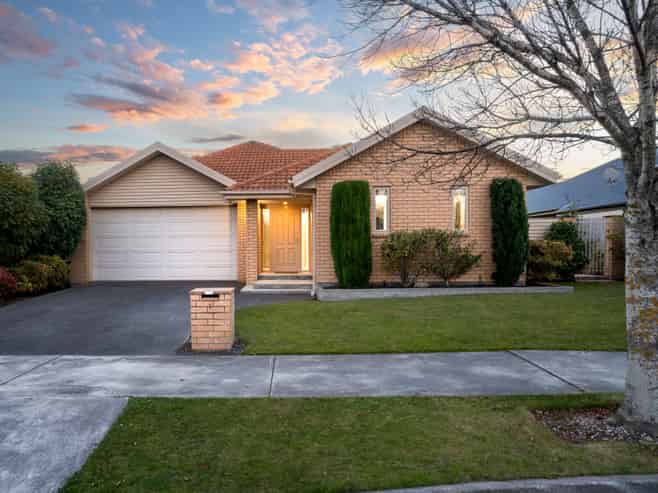 8 Bayliss Close, Northwood