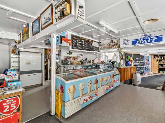 Multi-Income Coastal Retail Hub