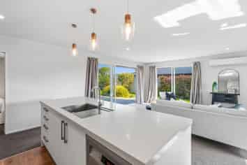 40 Craig Thompson Drive, LINCOLN