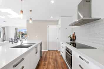40 Craig Thompson Drive, LINCOLN