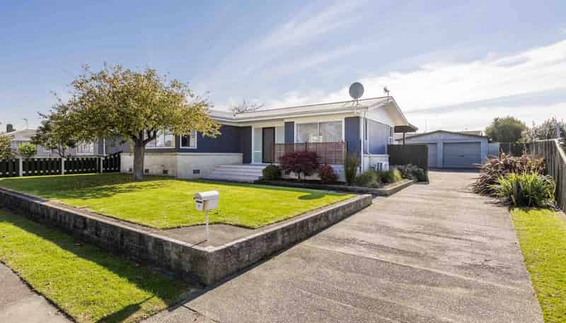 12 Lyttelton Crescent, Tamatea
