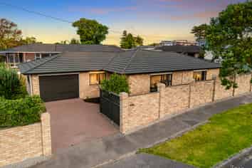 70A Sturges Road, Henderson