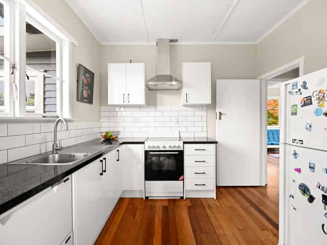 69 Pine Avenue, Melville